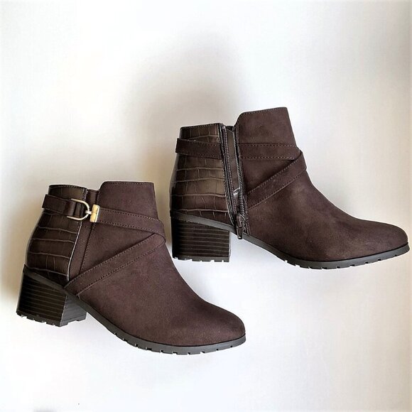 NEW KAREN SCOTT FRANCCESS SIDE ZIP ANKLE BOOTIES  5 1/2 M - Picture 3 of 13